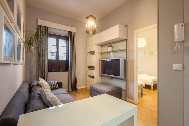 Central Apartment In Seville Luaran gambar