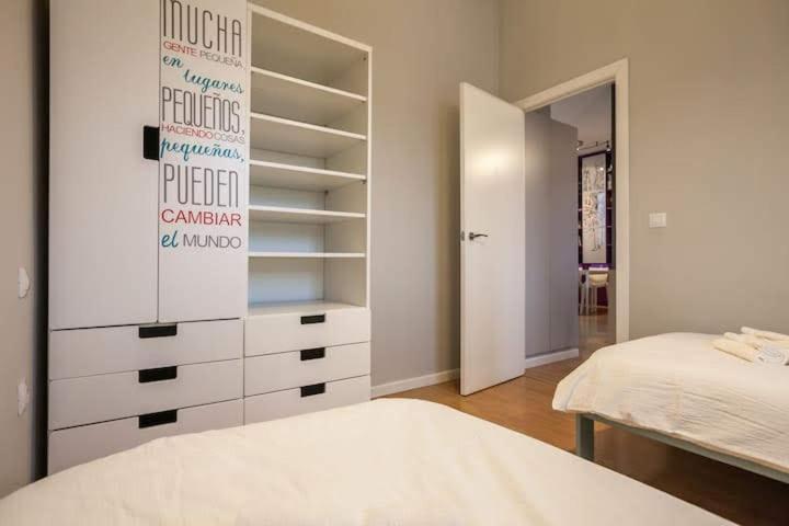 Central Apartment In Seville Luaran gambar